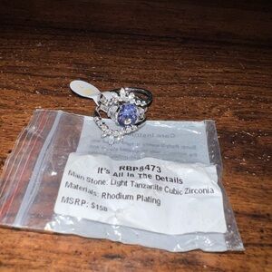 Elegant Silver and Blue Tanzanite Ring